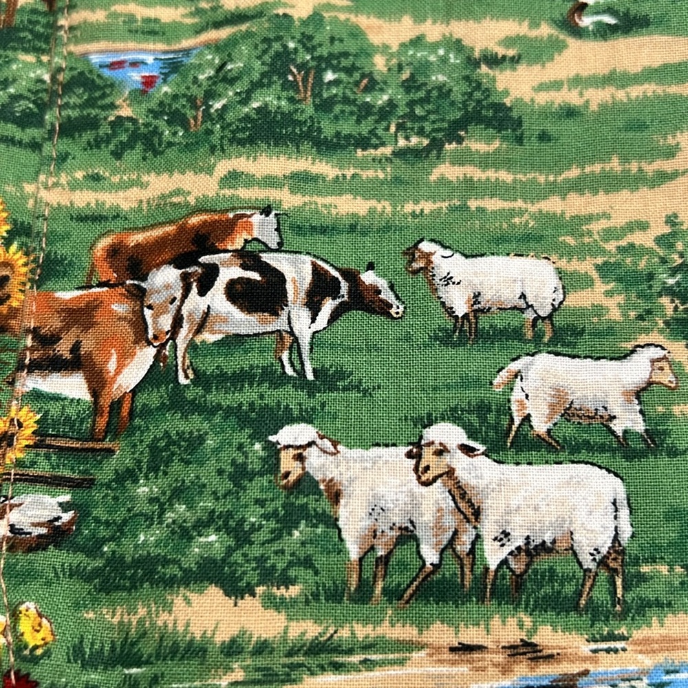 Bundle of vest. 3 pcs. Pit to pit= 21 and 23. - Picture 4 of 10